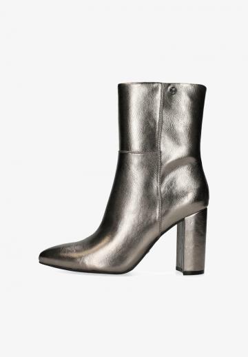 Полусапожки на высоком каблуке