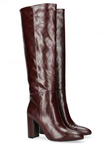 Высокие сапоги