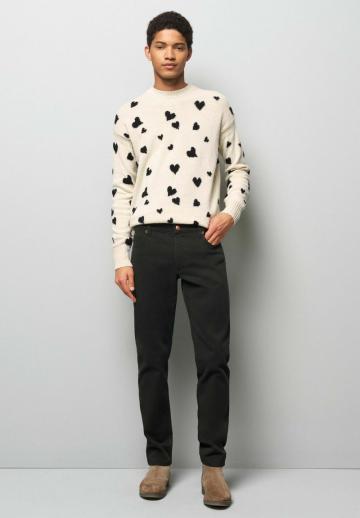 Узкие джинсы