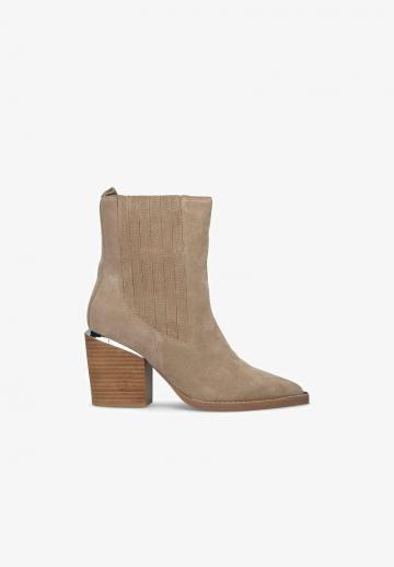 Полусапожки на высоком каблуке