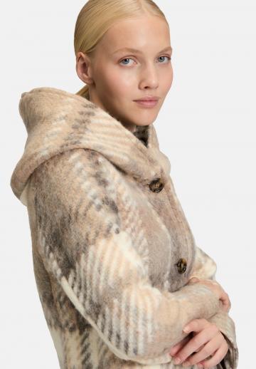 Короткое пальто