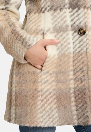 Короткое пальто