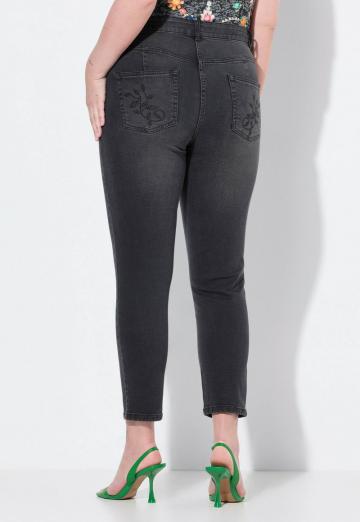 Короткие джинсы