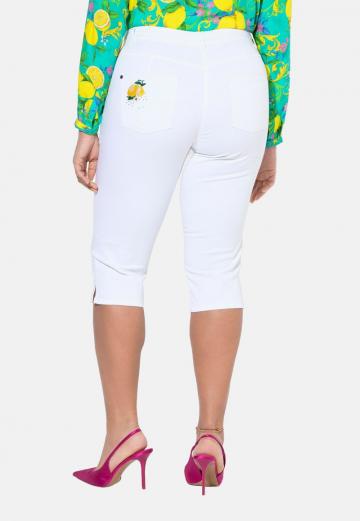 Короткие джинсы