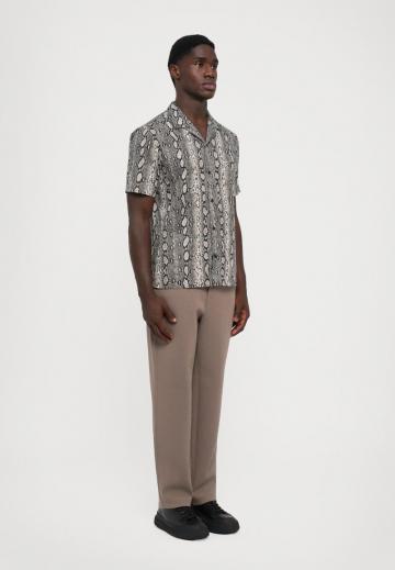 Рубашка с коротким рукавом