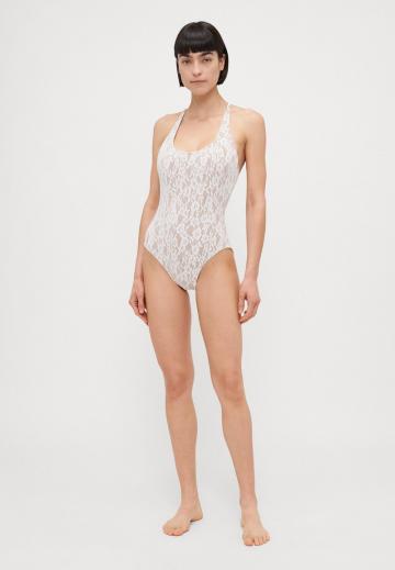 Слитный купальник