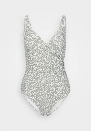 Слитный купальник