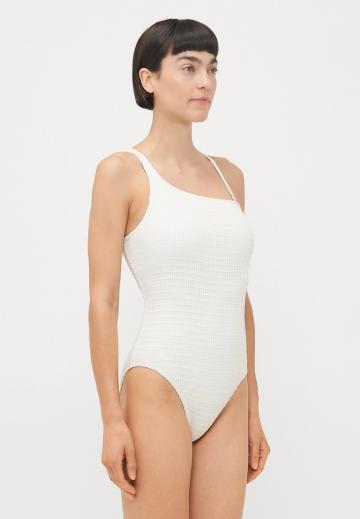 Слитный купальник