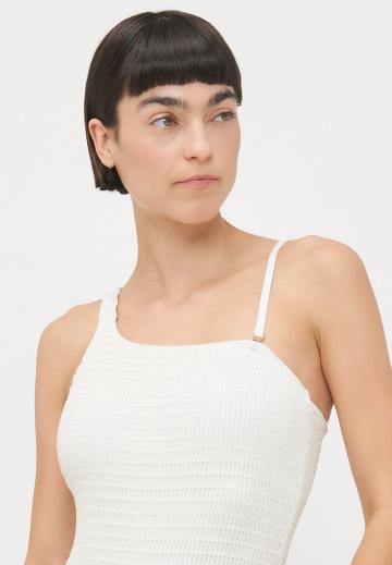 Слитный купальник