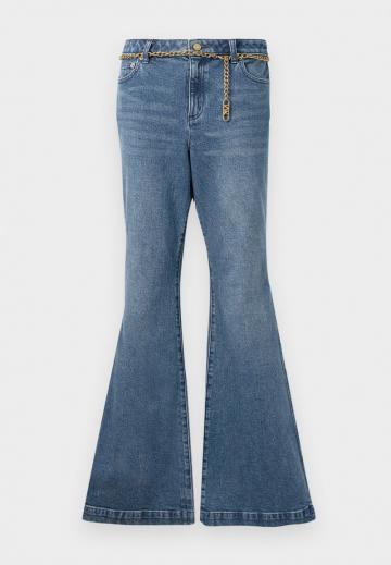 Клешеные джинсы