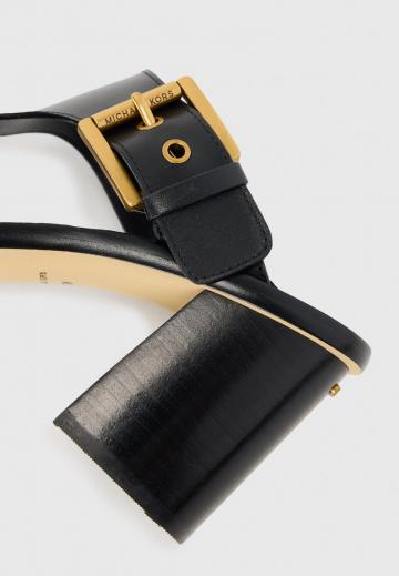 Босоножки на каблуке