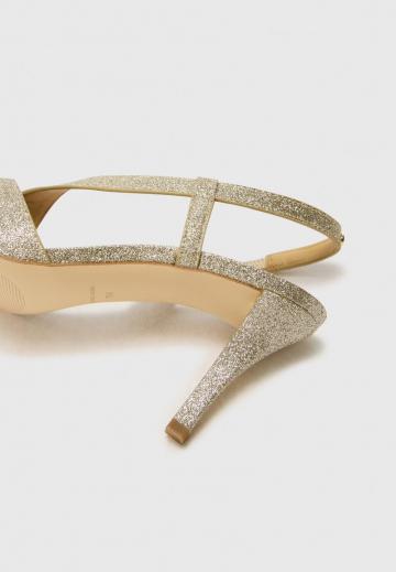 Туфли на высоком каблуке