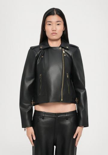 Короткая куртка