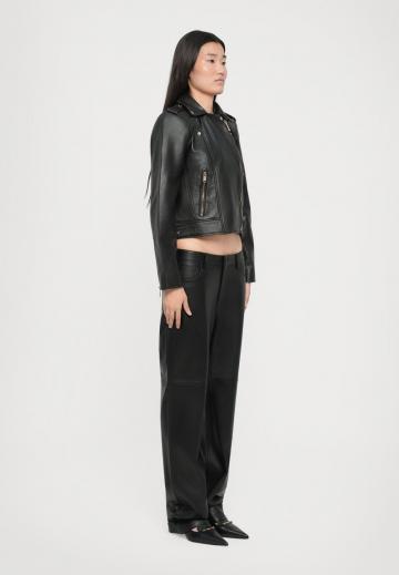 Короткая куртка