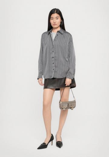 Атласная блузка