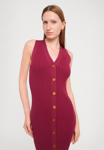 Вязаное платье