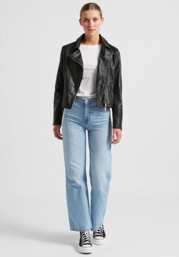 Короткая куртка