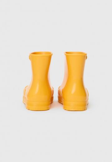 Резиновые сапоги