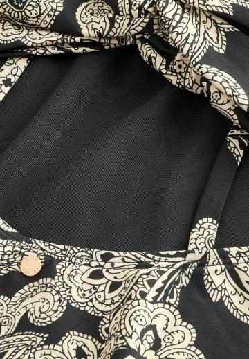 Слитный купальник