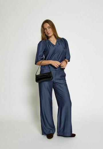 Джинсовая блузка