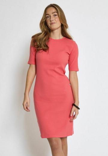 Платье футляр