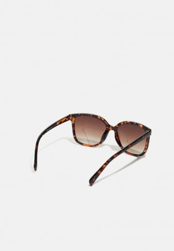 Солнечные очки