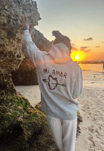 Пуловер с капюшоном