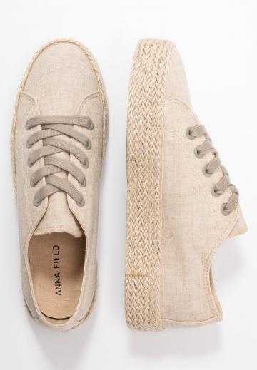 Спортивные балетки