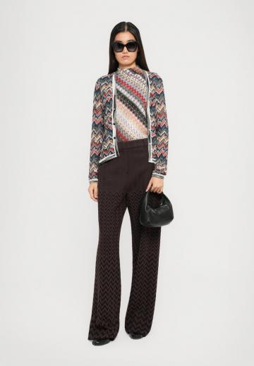 Жаккардовая вязаная кофта