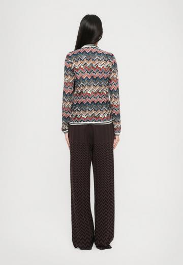 Жаккардовая вязаная кофта
