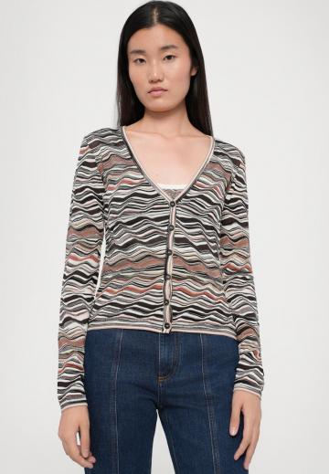 Клешеные джинсы