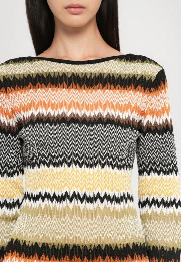 Вязаное платье