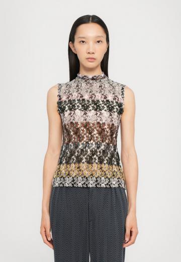 Кружевная блузка