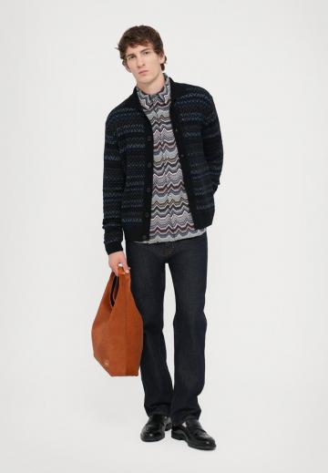 Вязаная кофта