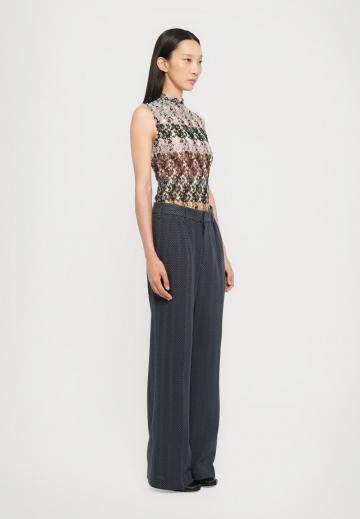 Прямые брюки