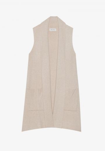 Вязаный жилет