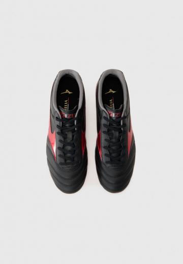 Футбольные бутсы