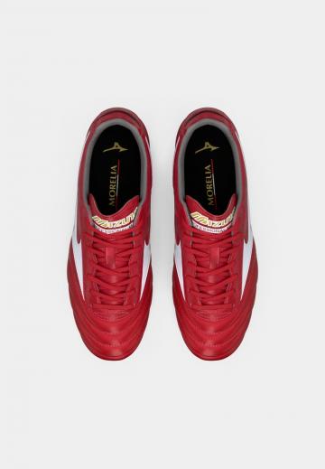 Футбольные бутсы