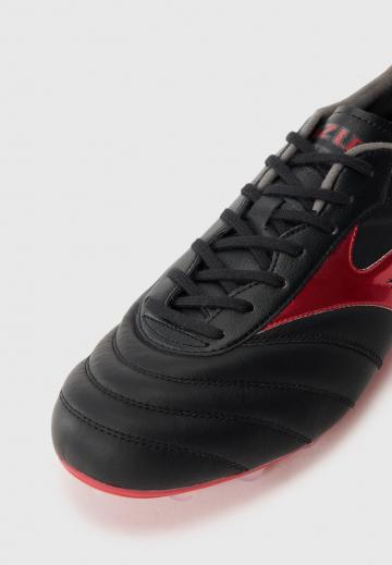 Футбольные бутсы