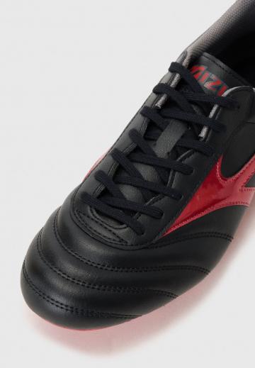 Футбольные бутсы