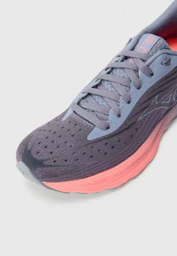 Беговые кроссовки