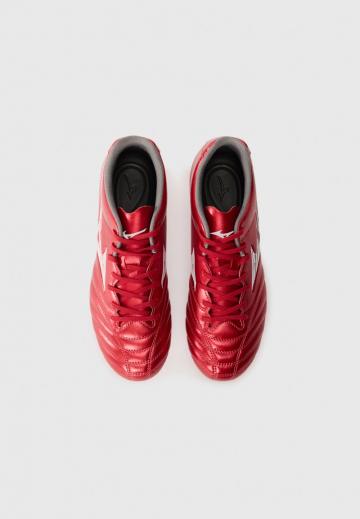 Футбольные бутсы