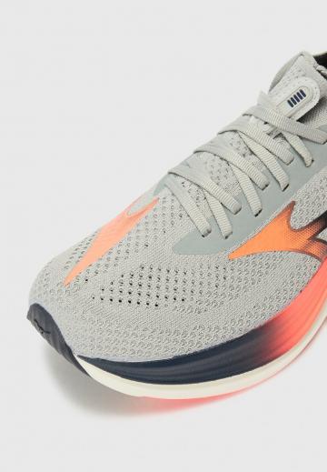 Беговые кроссовки