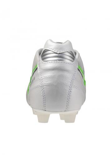 Футбольные бутсы