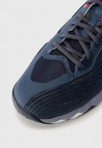 Теннисные кроссовки