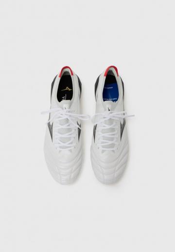 Футбольные бутсы