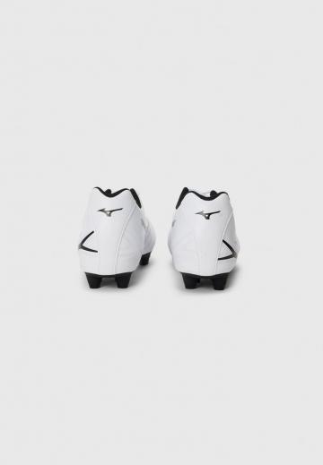 Футбольные бутсы