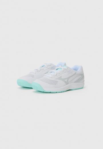 Кроссовки для зала