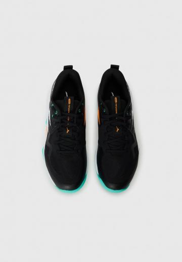 Кроссовки для зала