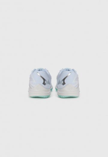 Кроссовки для зала